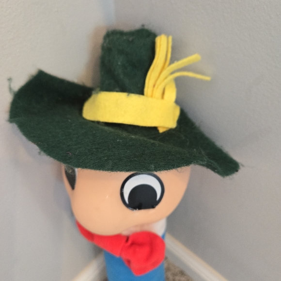 The Busy World of Richard Scarry 1995 Vintage Gund Lowly Worm Plush Toy - Picture 2 of 9